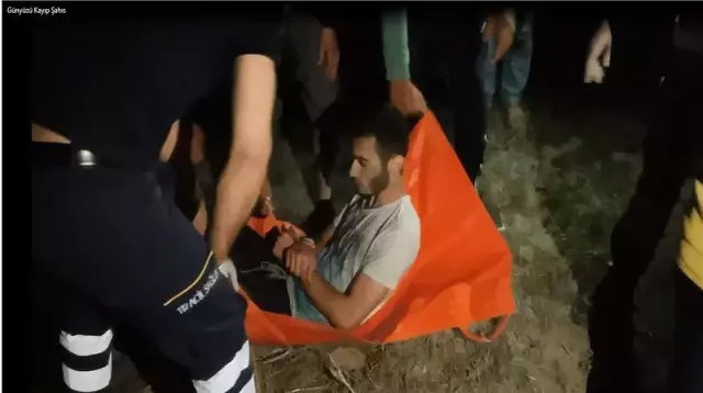 Bataklığa saplanan alkollü şahıs, 4 saatlik çalışma sonucu kurtarıldı