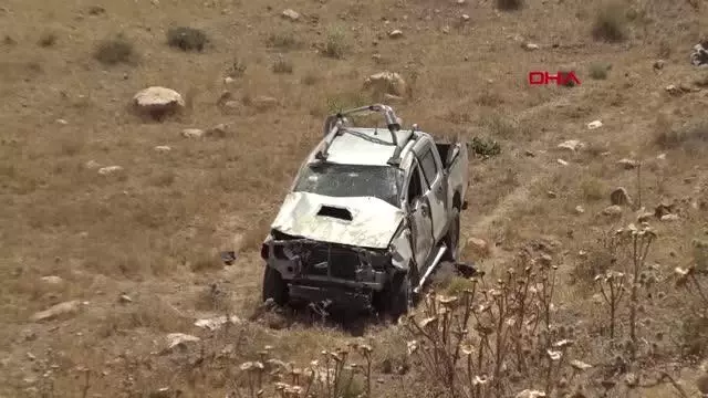 BATMAN'DA KAMYONET ŞARAMPOLE DEVRİLDİ: 1 YARALI