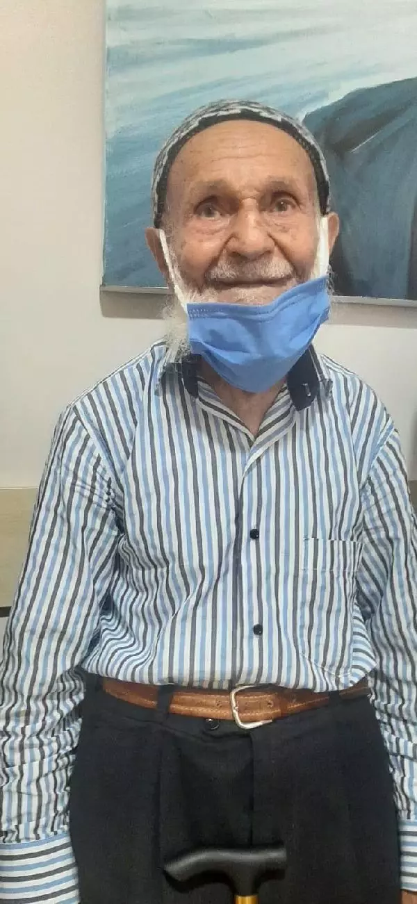 Bayram alışverişinde dolandırılan yaşlı adama zabıta sahip çıktı