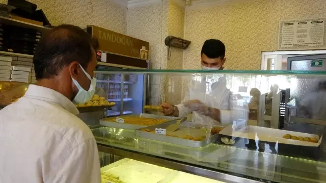 Bayram hem vatandaşın hem de tatlıcıların ağzını tatlandırdı