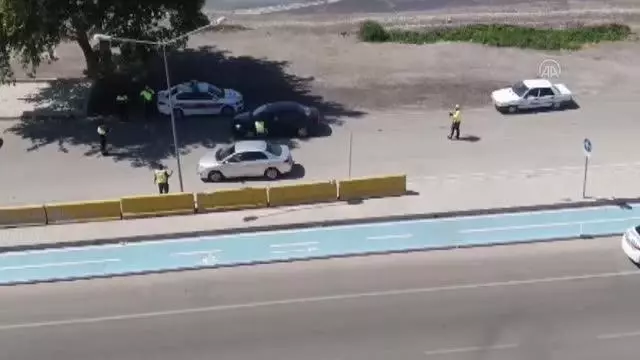 Son dakika gündem: Jandarmadan sürücülere ve yolculara bayram şekeri