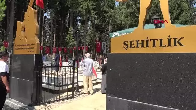 BAYRAM ÖNCESİ ŞEHİTLİĞE HÜZÜNLÜ ZİYARET