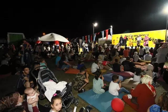 Bayram öncesinde çocuklara bayramı yaşattılar