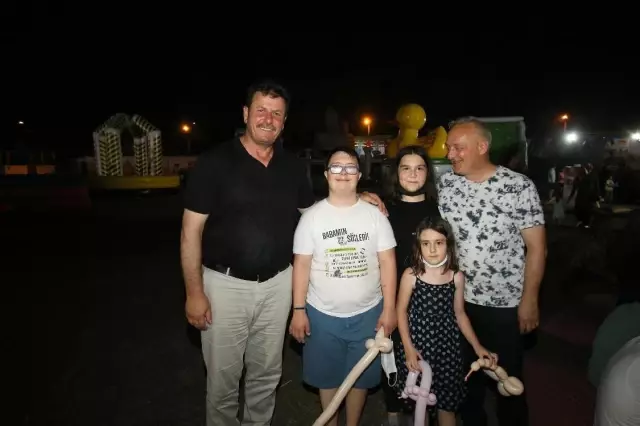 Bayram öncesinde çocuklara bayramı yaşattılar