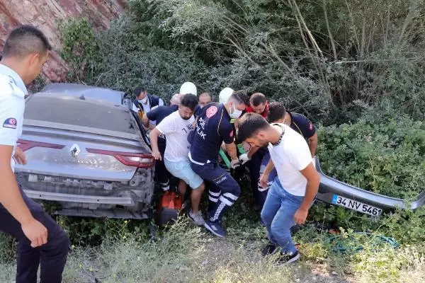 Otomobil şarampole devrildi: 1 ölü, 4 yaralı