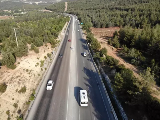 Denizli-Antalya yolunda bayram yoğunluğu