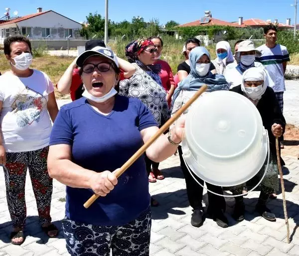 BAYRAMA SUSUZ GİRİYORLAR