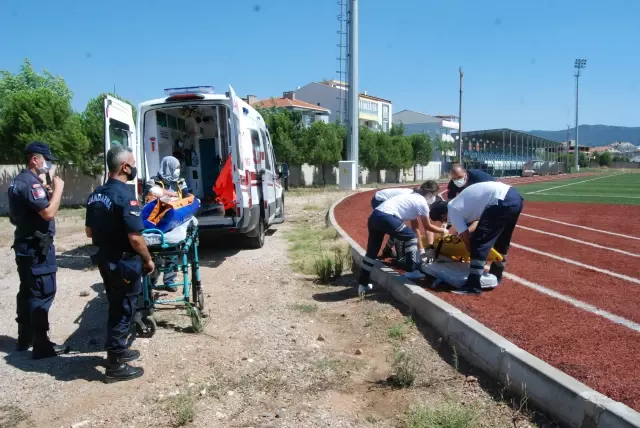Bayramiç'te kazada yaralanan motosiklet sürücüsü hastaneye kaldırıldı