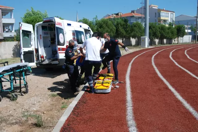 Bayramiç'te kazada yaralanan motosiklet sürücüsü hastaneye kaldırıldı