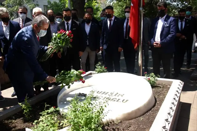 BBP Genel Başkanı Destici'den, Muhsin Yazıcıoğlu'nun kabrine ziyaret