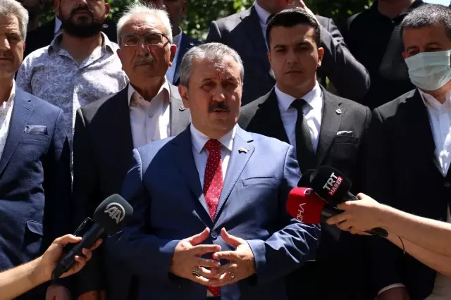 BBP Genel Başkanı Destici'den, Muhsin Yazıcıoğlu'nun kabrine ziyaret