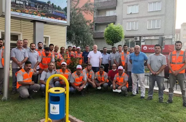 Belediye Başkanı İnan, personelin bayramını kutladı Belediye Başkanı İnan, personelin bayramını kutladı