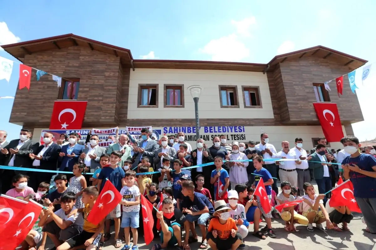 Belediyemizden Abdulhamit Han Mahallesi'ne Sosyal Tesis