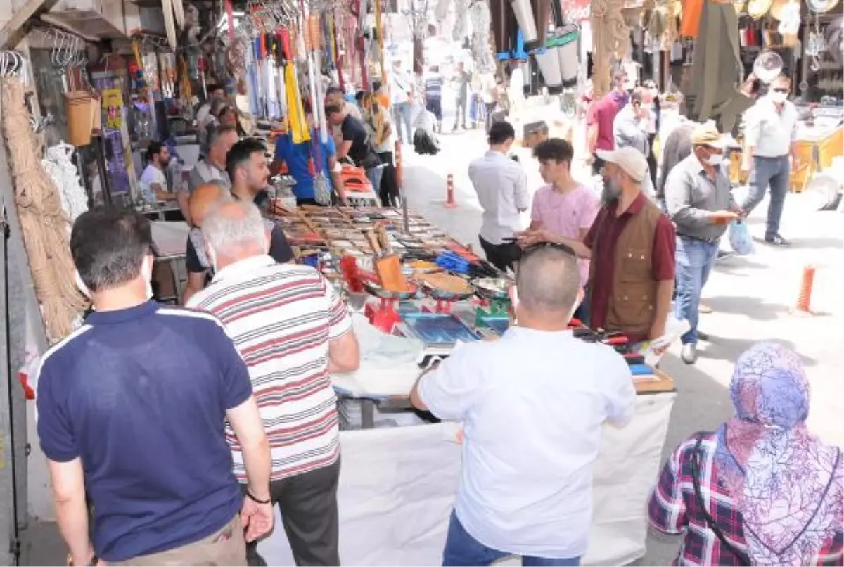 Bıçakçıların son gün yoğunluğu