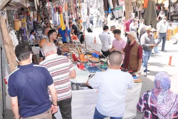 Bıçakçıların son gün yoğunluğu Bıçakçıların son gün yoğunluğu