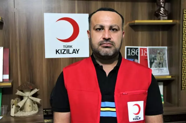Bin yetim çocuğun bayramlık elbisesi Silopi Kızılay Şubesinden