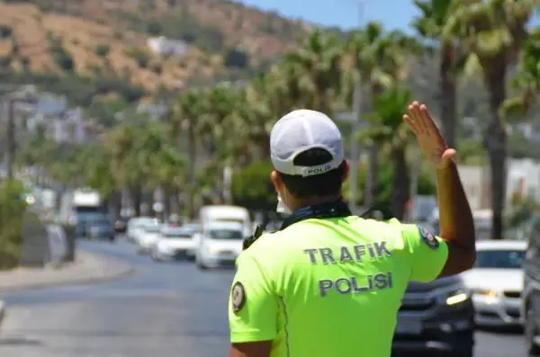 Bodrum'a 1 haftada 140 bin araç girişi