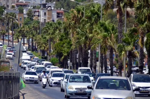Bodrum'a 1 haftada 140 bin araç girişi