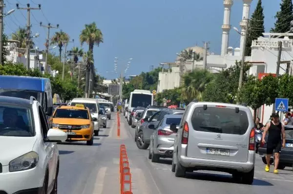 Bodrum'a 1 haftada 140 bin araç girişi