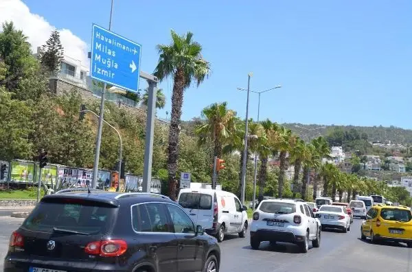 Bodrum'a 1 haftada 140 bin araç girişi