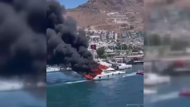 Bodrum'da motor yatta çıkan yangın (3)