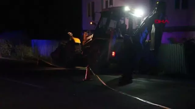 Son dakika haberi! BOLU-OTOMOBİL, İŞ MAKİNESİNE ÇARPTI: 1 ÖLÜ, 1 YARALI