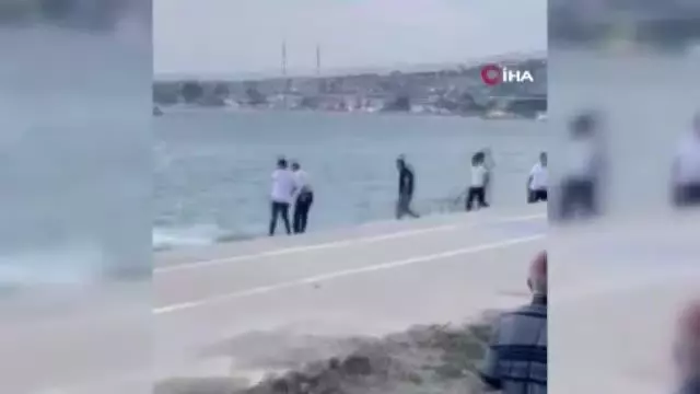 Büyükçekmece'de restoran çalışanları denize giren vatandaşlara böyle saldırdı