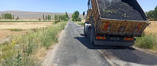 Büyükşehir'den güvenli bayram için yollarda bakım çalışması