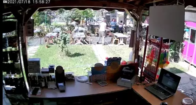 Çay bahçesindeki silahlı kavganın görüntüleri ortaya çıktı Çay bahçesindeki silahlı kavganın görüntüleri ortaya çıktı