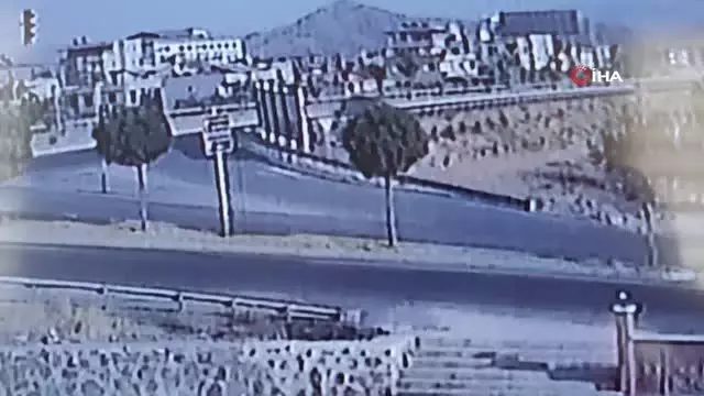 Son dakika haberleri: Cip ile otomobilin çarpıştığı kaza kamerada