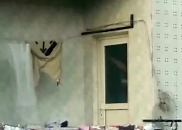 'Çocuğunu asarak dövdü' iddiası polisleri harekete geçirdi 'Çocuğunu asarak dövdü' iddiası polisleri harekete geçirdi