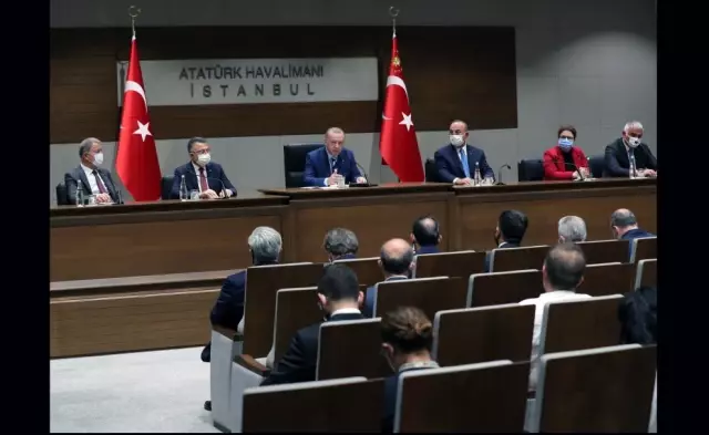 Cumhurbaşkanı Erdoğan '40 senemizi bu laflarla geçirdik, artık o devir kapandı' Cumhurbaşkanı Erdoğan '40 senemizi bu laflarla geçirdik, artık o devir kapandı'