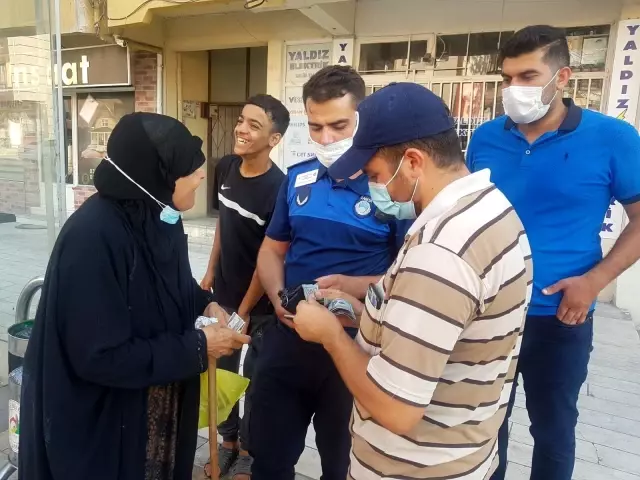 Cüzdanı bulununca çifte bayram yaşadı