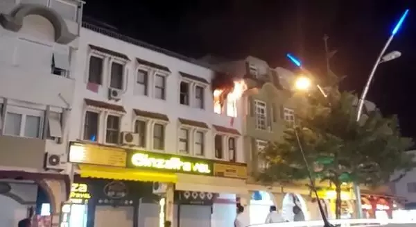 Son dakika gündem: DAİREDEKİ YANGIN VATANDAŞ VE İTFAİYE MÜDAHALESİYLE SÖNDÜRÜLDÜ Son dakika gündem: DAİREDEKİ YANGIN VATANDAŞ VE İTFAİYE MÜDAHALESİYLE SÖNDÜRÜLDÜ