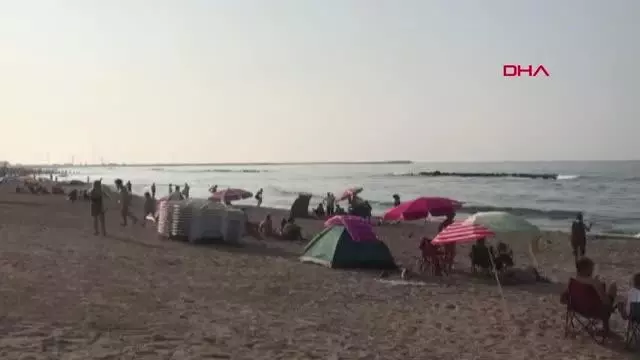 DENİZE GİREN 32 KİŞİ VÜCUTLARINDAKİ KIZARIKLAR NEDENİYLE HASTANEYE GİTTİ