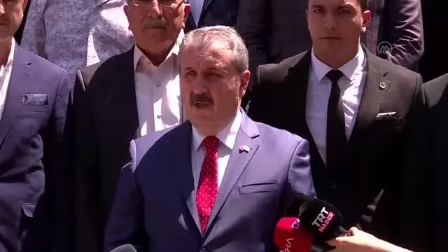 BBP Genel Başkanı Destici, Muhsin Yazıcıoğlu'nun kabrini ziyaret etti