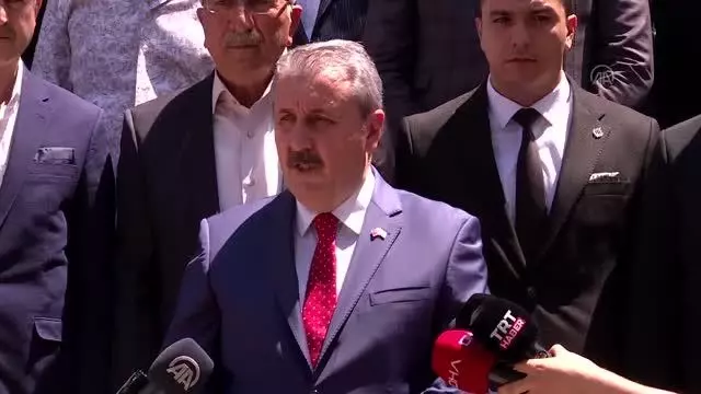 BBP Genel Başkanı Destici, Muhsin Yazıcıoğlu'nun kabrini ziyaret etti