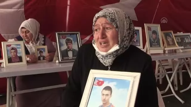 DİYARBAKIR - Diyarbakır anneleri Kurban Bayramı'nda evlatlarına kavuşmak istiyor