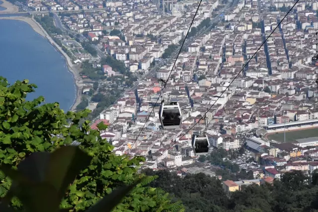 Doğasıyla cezbeden Boztepe'de turist hareketliliği yaşanıyor (2)