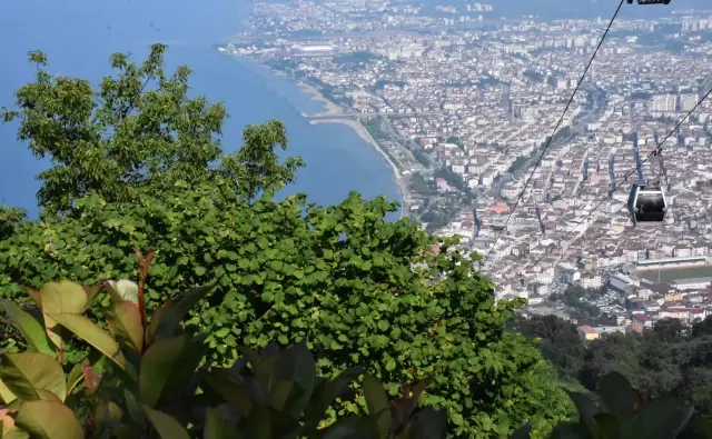 Doğasıyla cezbeden Boztepe'de turist hareketliliği yaşanıyor (2)