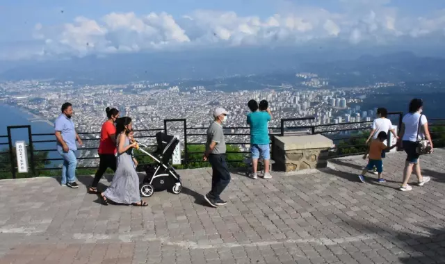 Doğasıyla cezbeden Boztepe'de turist hareketliliği yaşanıyor (2)