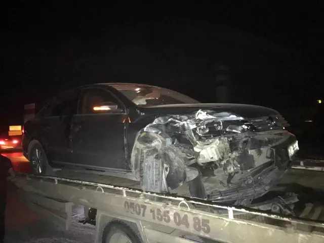 Ehliyetsiz sürücü ters dönen otomobilden burnu kanamadan çıktı