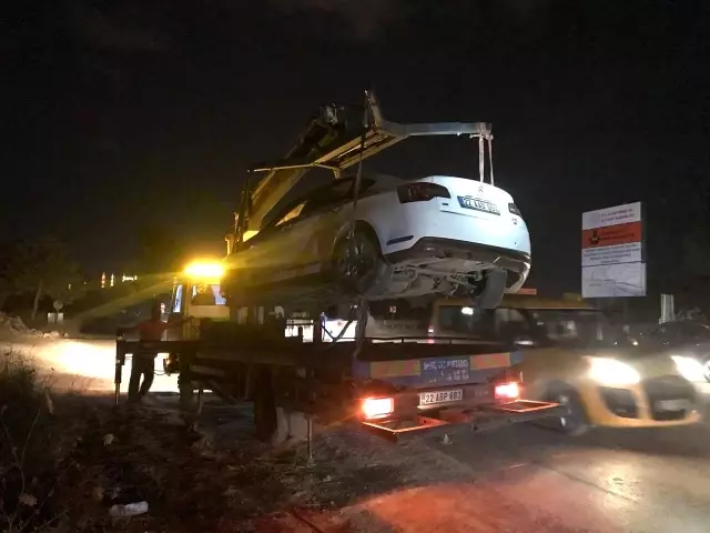 Ehliyetsiz sürücü ters dönen otomobilden burnu kanamadan çıktı
