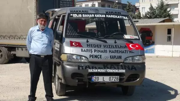 'ELMACI DEDE'DEN SURİYELİ ÇOCUKLARA BAYRAM ŞEKERİ