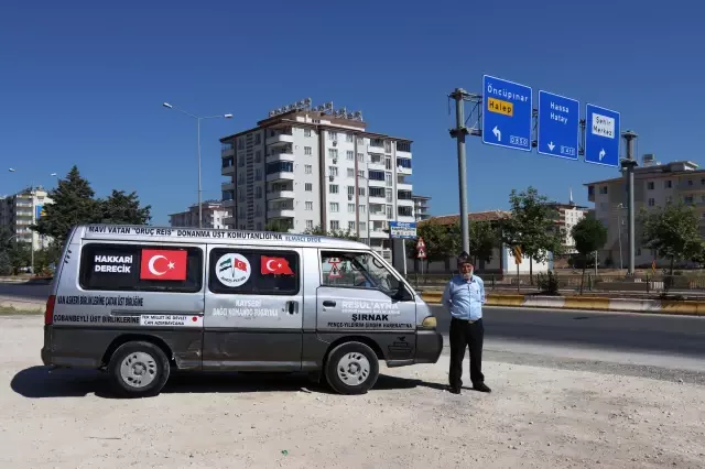 'Elmacı Dede' Suriye'deki yetimleri sevindirmek için yola çıktı