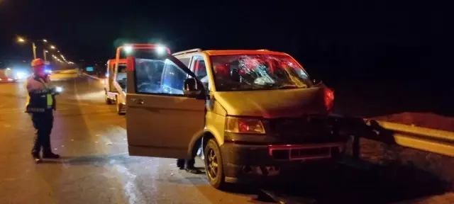 Erzincan'da trafik kazası: 8 yaralı