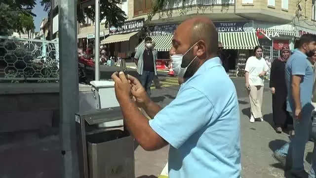Eşinden boşandı davul zurna ile kutladı
