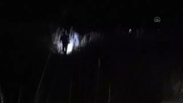 ESKİŞEHİR - Bataklıkta mahsur kalan kişi kurtarıldı ESKİŞEHİR - Bataklıkta mahsur kalan kişi kurtarıldı