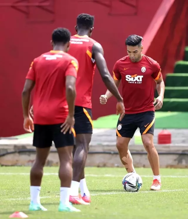 Galatasaray'da Falcao takımla çalıştı