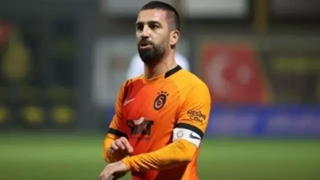 Arda Turan'ın antrenmanda attığı şık frikik golü Galatasaray taraftarını mest etti Arda Turan'ın antrenmanda attığı şık frikik golü Galatasaray taraftarını mest etti